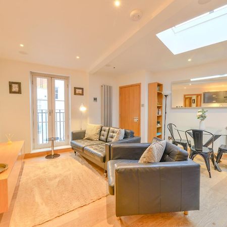 Central Two Bedroom Apartments St Albans By Central Stays Short Lets & Serviced Accommodation With Free Parking Esterno foto
