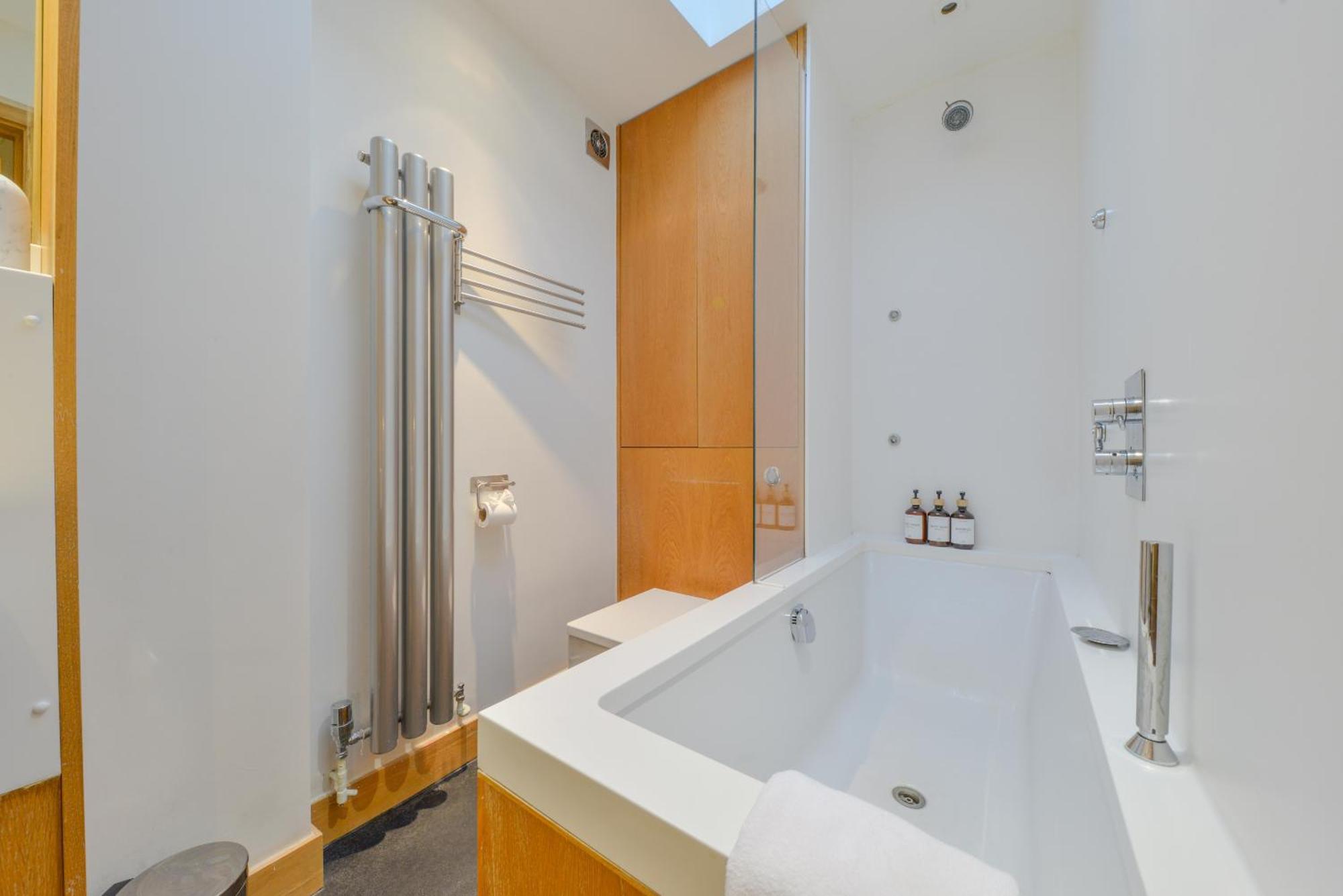 Central Two Bedroom Apartments St Albans By Central Stays Short Lets & Serviced Accommodation With Free Parking Camera foto