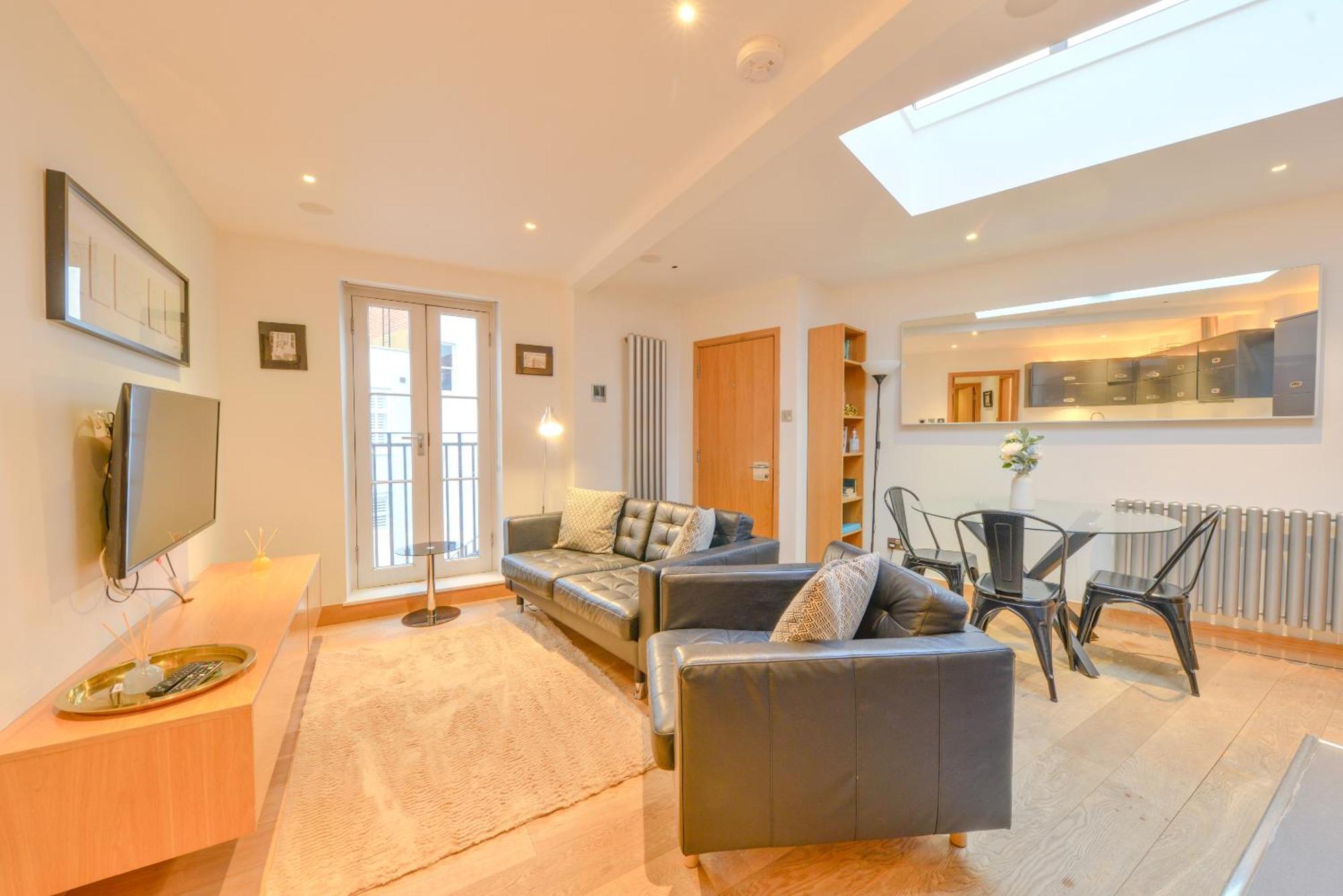 Central Two Bedroom Apartments St Albans By Central Stays Short Lets & Serviced Accommodation With Free Parking Esterno foto