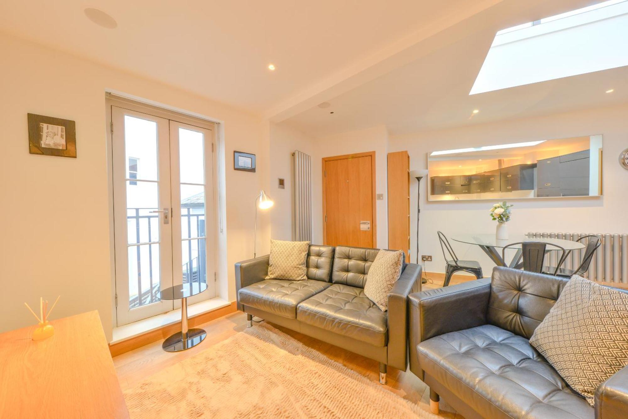 Central Two Bedroom Apartments St Albans By Central Stays Short Lets & Serviced Accommodation With Free Parking Camera foto